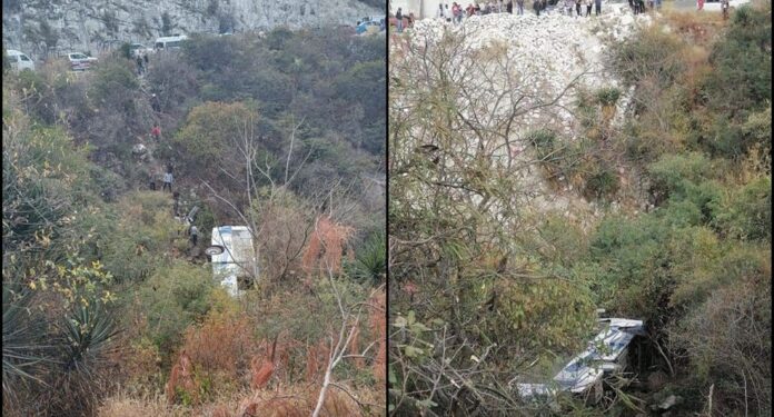 Volcadura de autobús deja 22 lesionados en carretera estatal de Puebla | El Universal