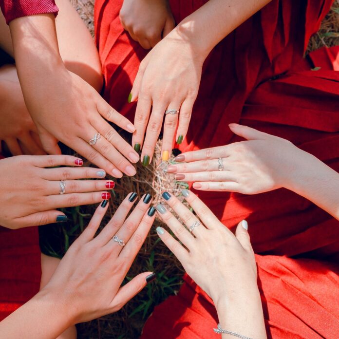 Tendencias en manicura de uñas para esta primavera 2024