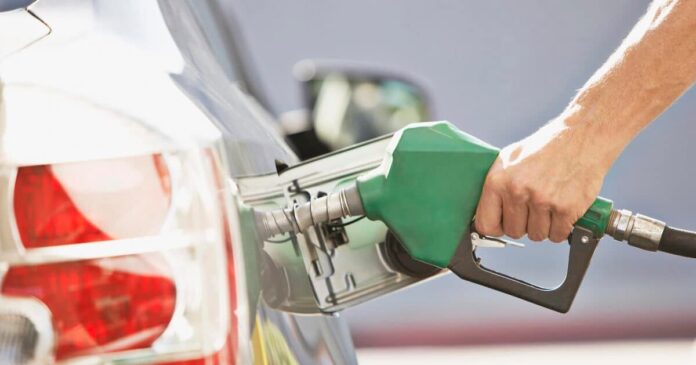 ¿A dónde vas este domingo? ¡Checa el precio de la gasolina y saca cuentas antes de cargar!