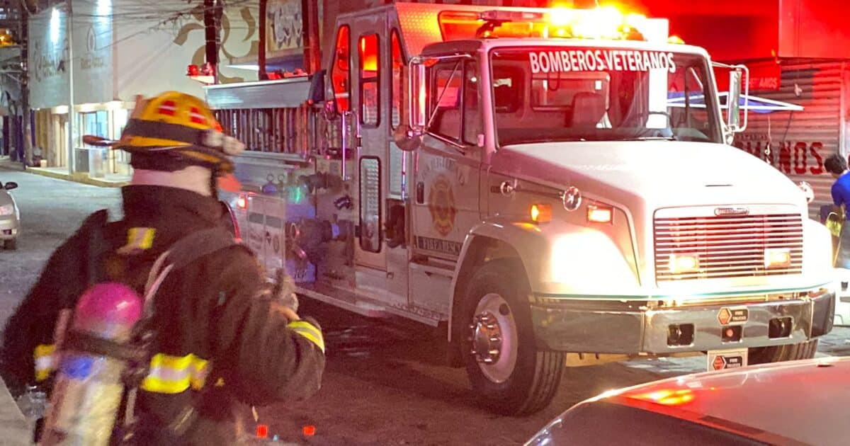 Conato de incendio en local del mercado Pino Suarez moviliza a Bomberos y PC de Mazatlán