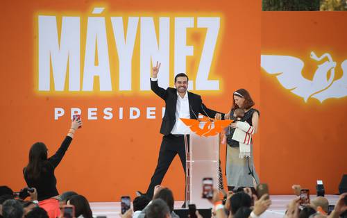 Álvarez Máynez registra su candidatura ante el INE