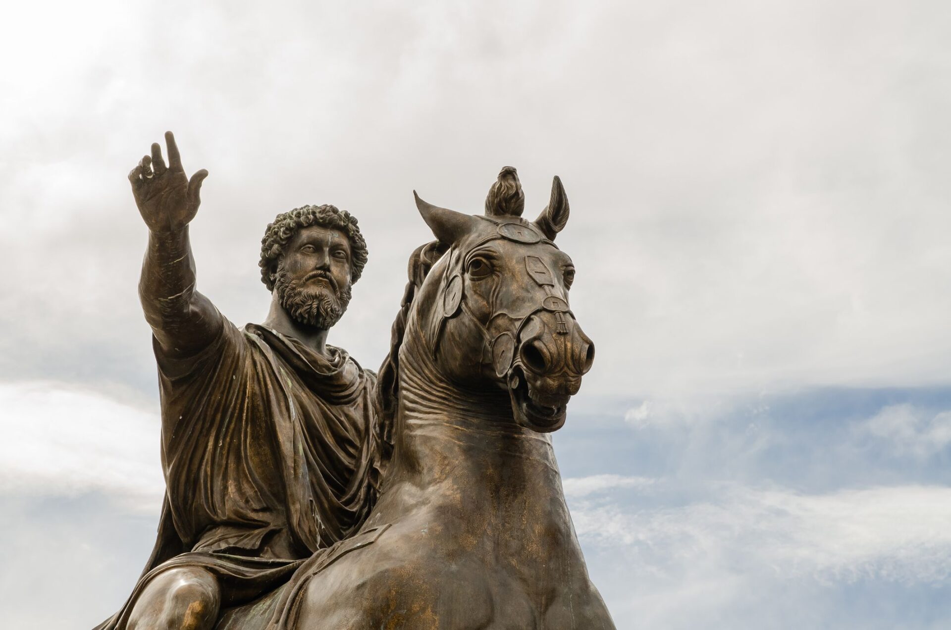 Estatua del emperador romano Marco Aurelio en Roma