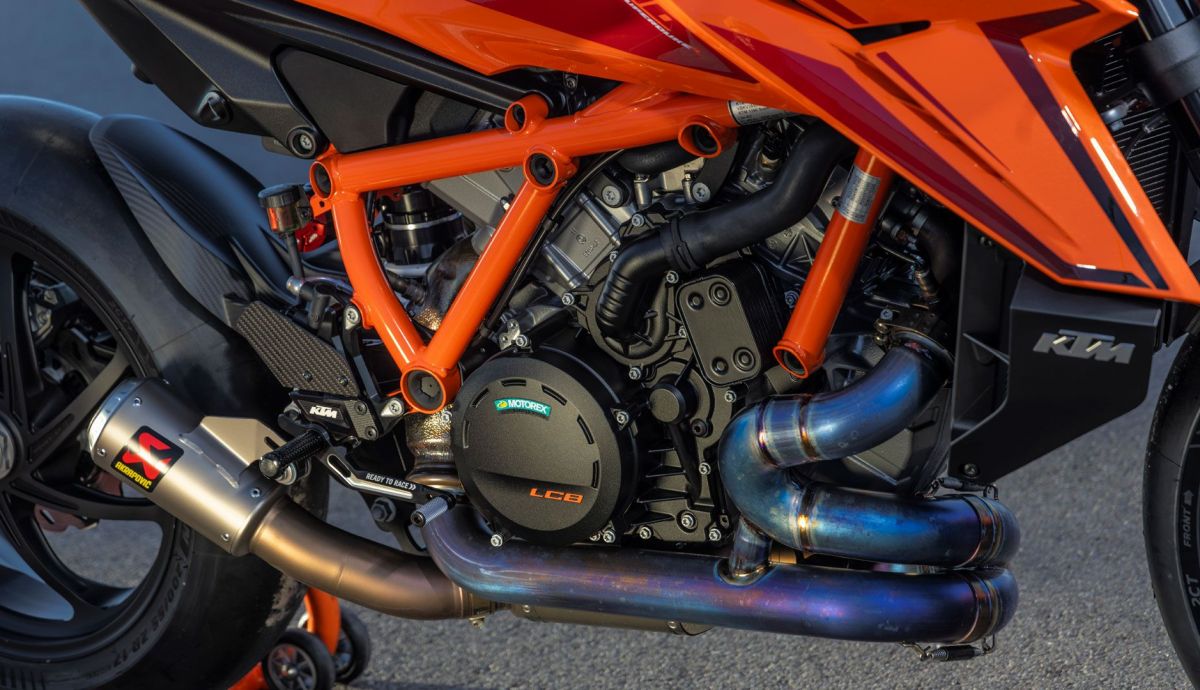 KTM 1390 Superduke 2024 Detalles (8)