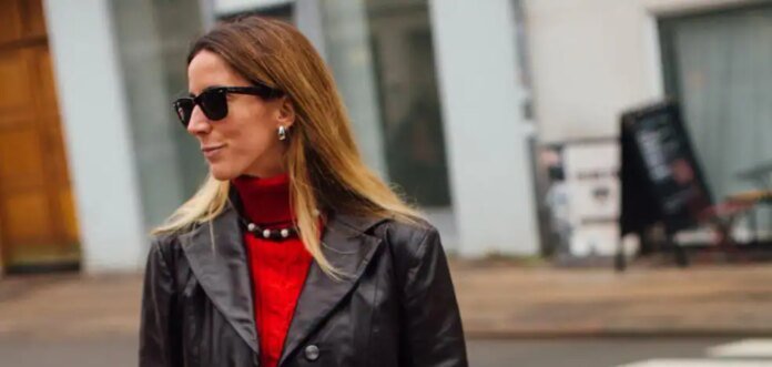 La cazadora efecto piel de 30 euros es la más vista del street style