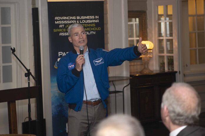 Líderes de la NASA participan en el Día Anual del Stennis en el Capitolio