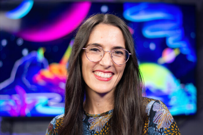 Noelia González, escritora y editora científica sénior de la NASA en español