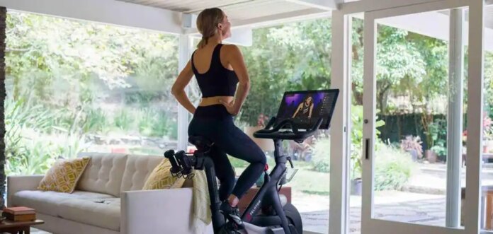 Spinning es el ejercicio más completo para hacer a los 50: tonifica brazos y piernas, fortalece el corazón y también te ayuda a perder peso