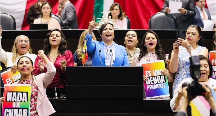 Diputados modifican minuta para prohibir las terapias de conversión a comunidad LGBTI; regresa al Senado