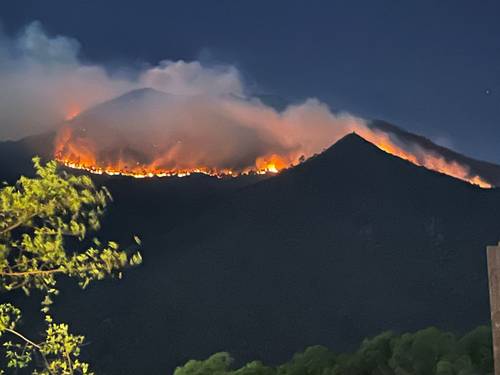 Arde sierra en el centro de Veracruz