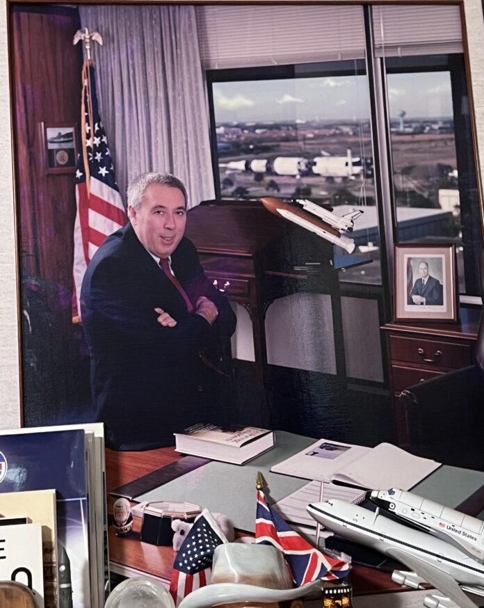 La NASA recuerda al ex director Johnson de la NASA, George WS Abbey