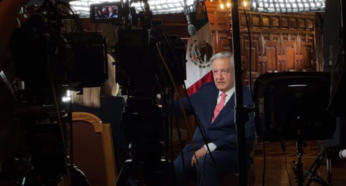 “Un corrupto ya no puede gobernar México”; AMLO afirma que entregará la batuta a “alguien” que piensa como los mexicanos | El Universal