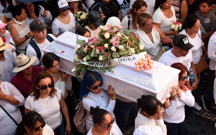 Video | ‘La quería viva para que sufra el tiempo que yo sufriré’: mamá de Camila sobre mujer linchada