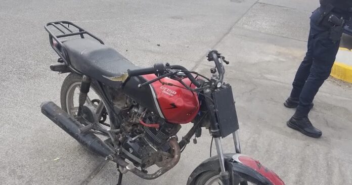 ¡Dos más! Motociclistas resultan heridos al ser embestidos por vagoneta en Guasave