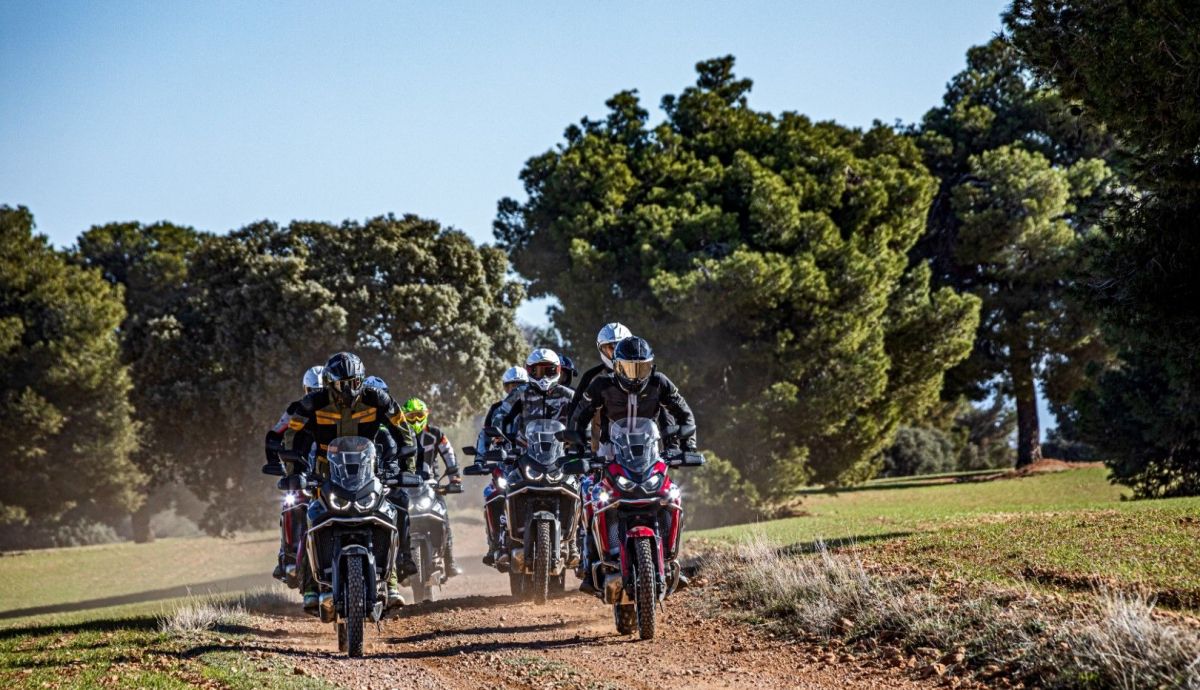 Ayala Africa Twin CRF1100L 2024 05 (Grande)