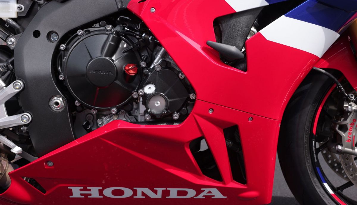 Honda CBR1000RR FireBlade 2024 Detalles (14)