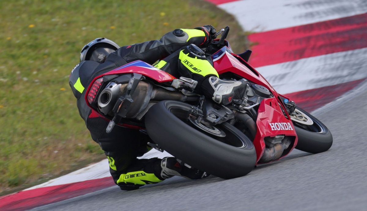 Honda CBR600RR 2024 Accion (6)