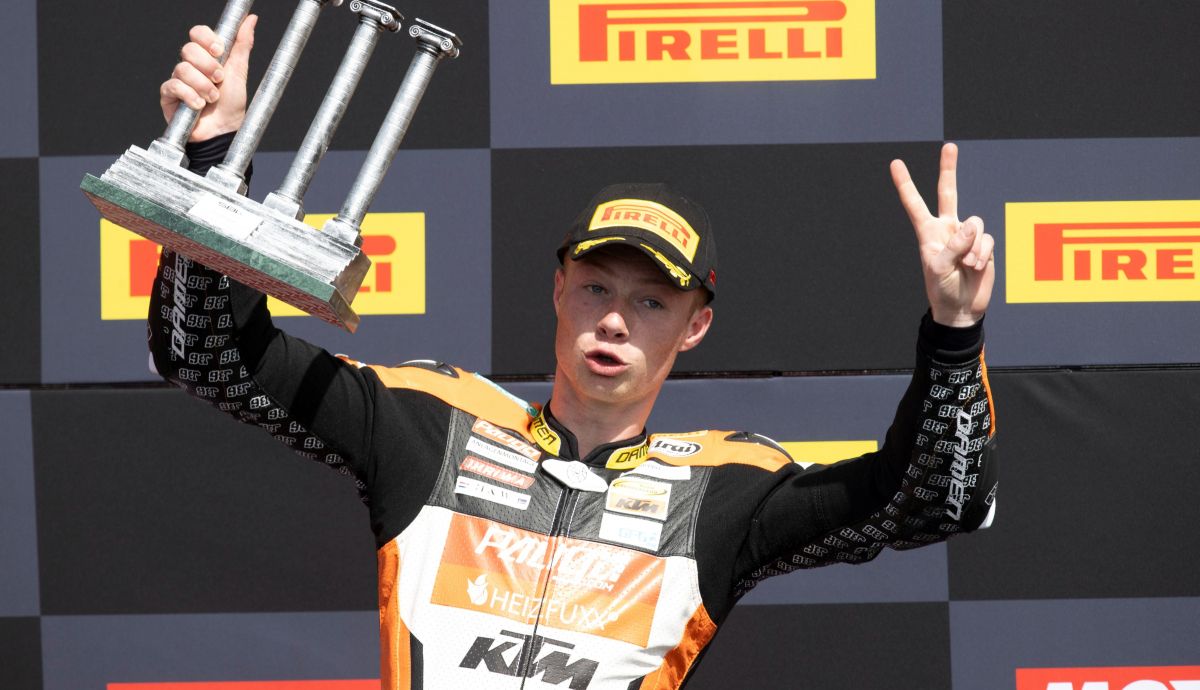 Jeffrey Buis heredó el triunfo en la primera carrera de Catalunya para estrenarse con la KTM en Supersport 300