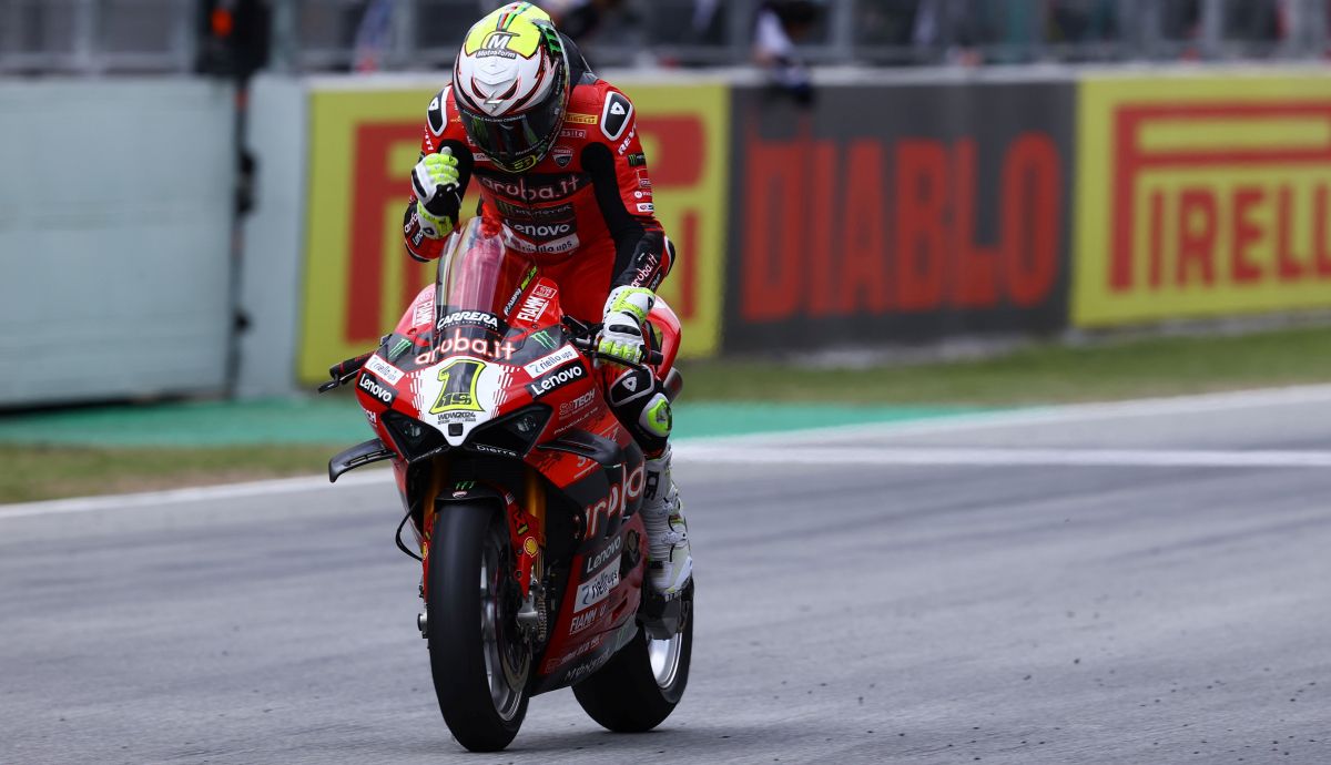 Álvaro Bautista se llevó la última carrera de Superbike en Catalunya