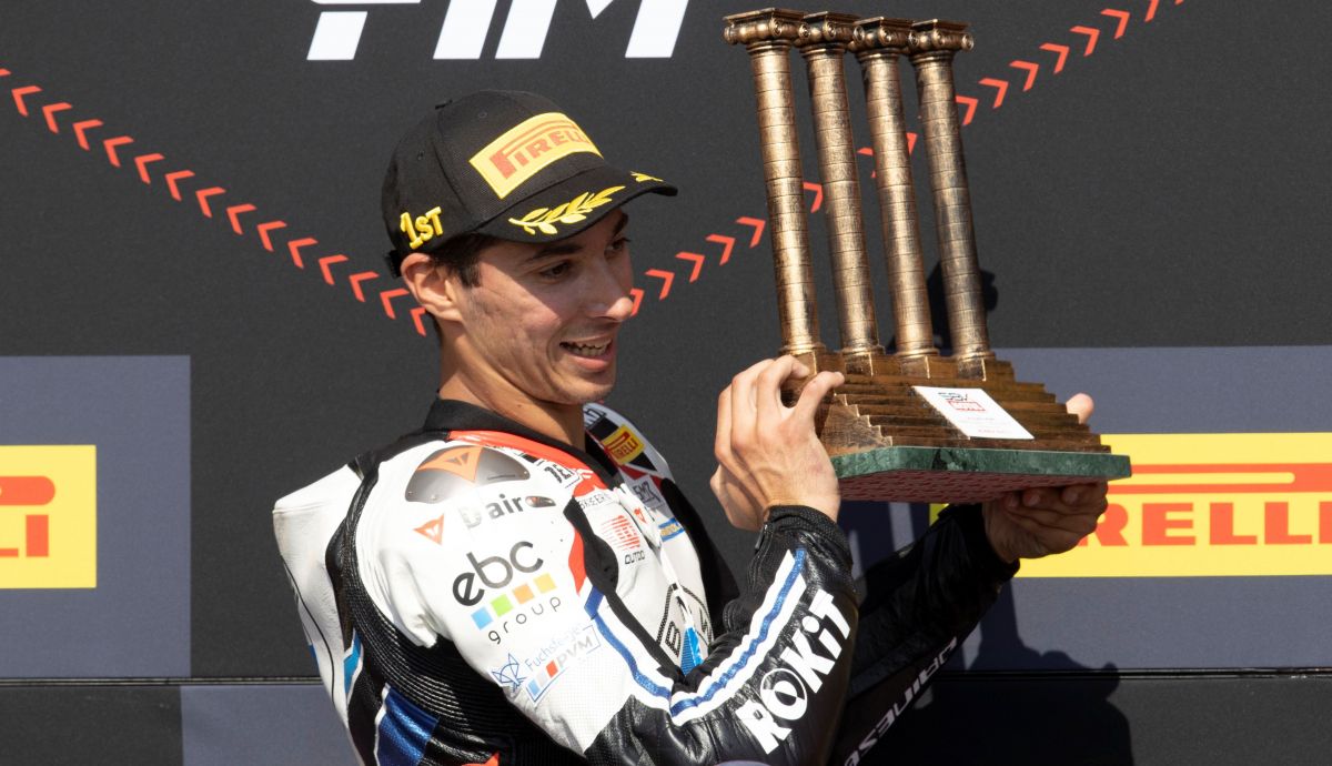 Toprak Razgatlioglu logró su primera victoria sobre la BMW M 1000 RR en el Circuit de Barcelona Catalunya