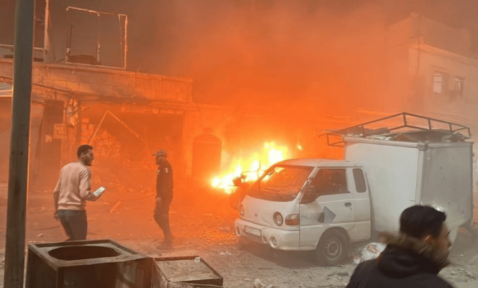 VIDEO: Explosión de una bomba en mercado de Siria deja 8 muertos y 23 heridos