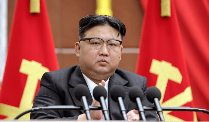 El norcoreano Kim Jong Un hace advertencia: “hay que estar más preparados para la guerra”