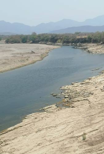 Zozobra en Tierra Caliente; el río Balsas, a 40% de su capacidad