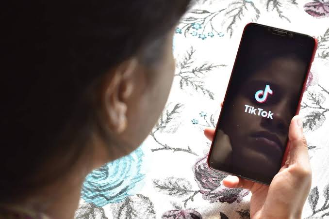 Menor fallece por fuertes quemaduras; realizaba reto de TikTok