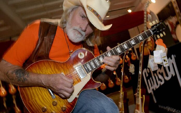 Muere el guitarrista Dickey Betts, cofundador de Allman Brothers Band