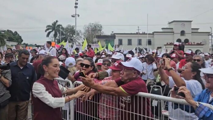 El mejor Presidente de México nos va a regalar la banda presidencial: Sheinbaum