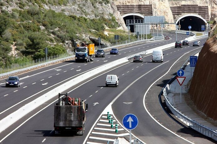 La DGT prepara tres grandes cambios que te obligarán a ‘reaprender’ a conducir, pero con el mejor de los propósitos