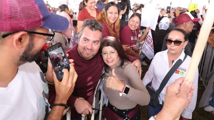 Mariela Gutiérrez acompaña a Azucena Cisneros en inicio de campaña en Ecatepec en multitudinario evento