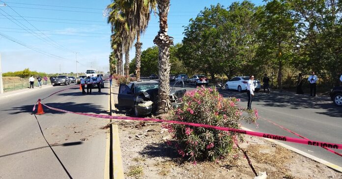 Accidente automovilístico sobre bulevar Centenario deja a una mujer adulta sin vida en Los Mochis