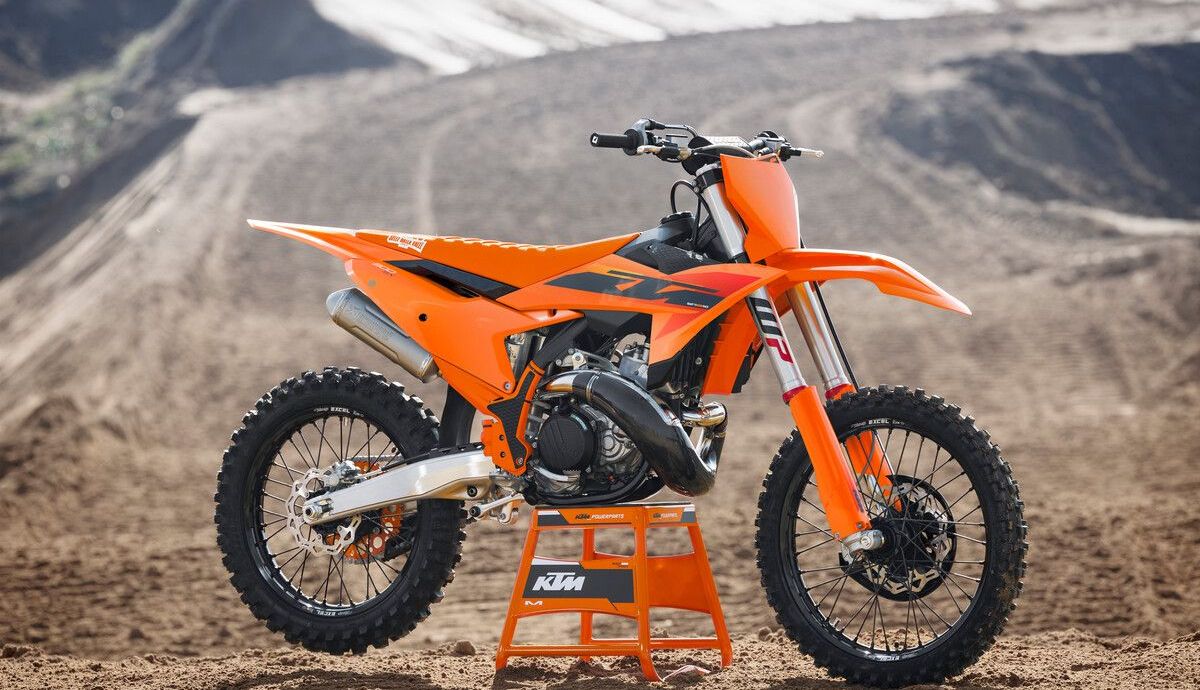 2025 KTM SX and SX F 7