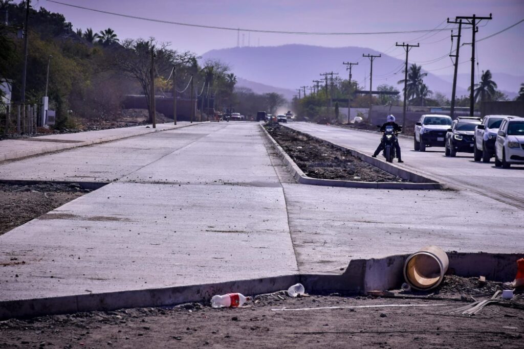 Obra en zona de Cerritos en Mazatlán