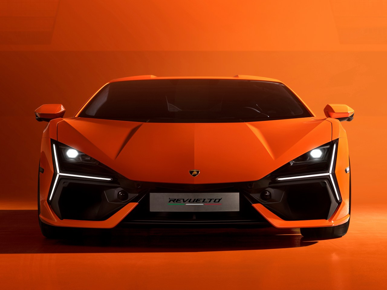 Lamborghini Revuelto exterior