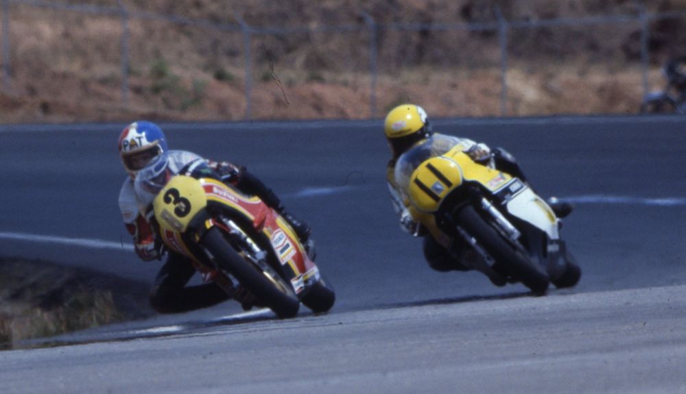 Hennen y Roberts en 1978, peleando por el título de 500.