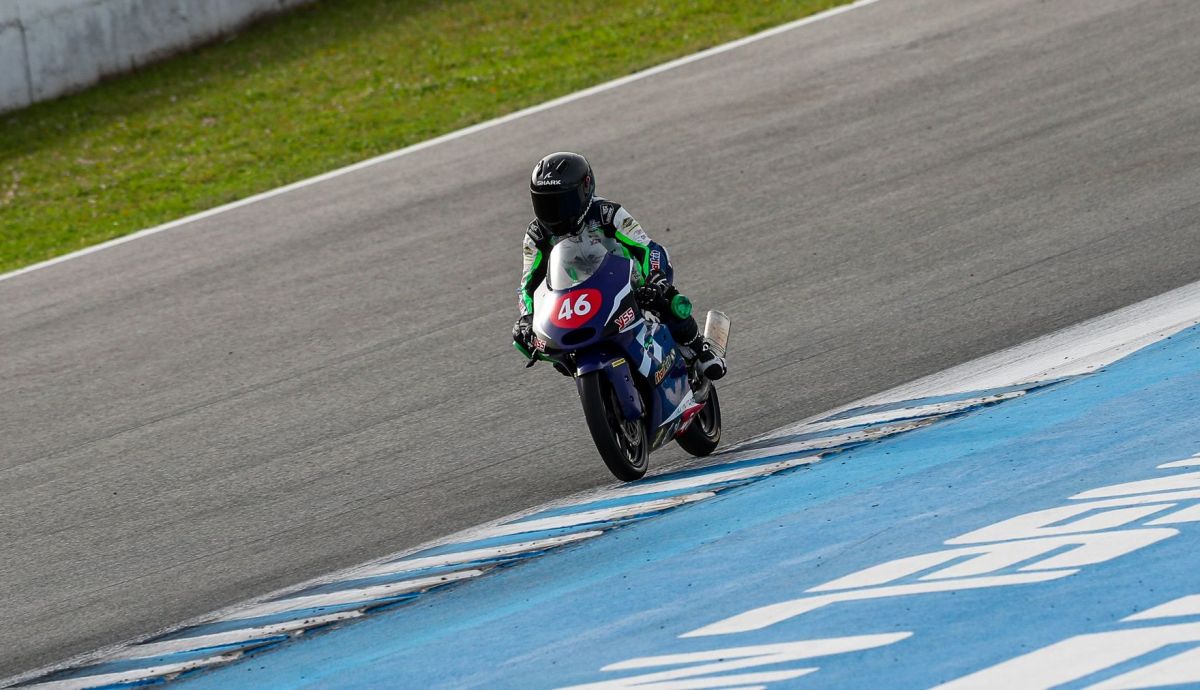 Álvaro Lucas lidera PreMoto3 tras ganar el domingo en solitario