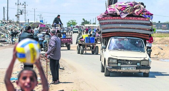 Israel ataca Rafah mientras negocia tregua