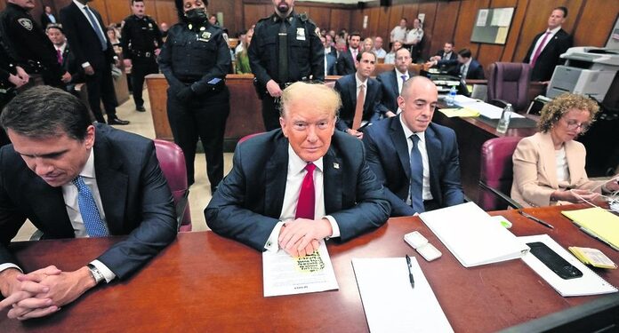 Trump, en manos del jurado tras cierre de argumentos en NY