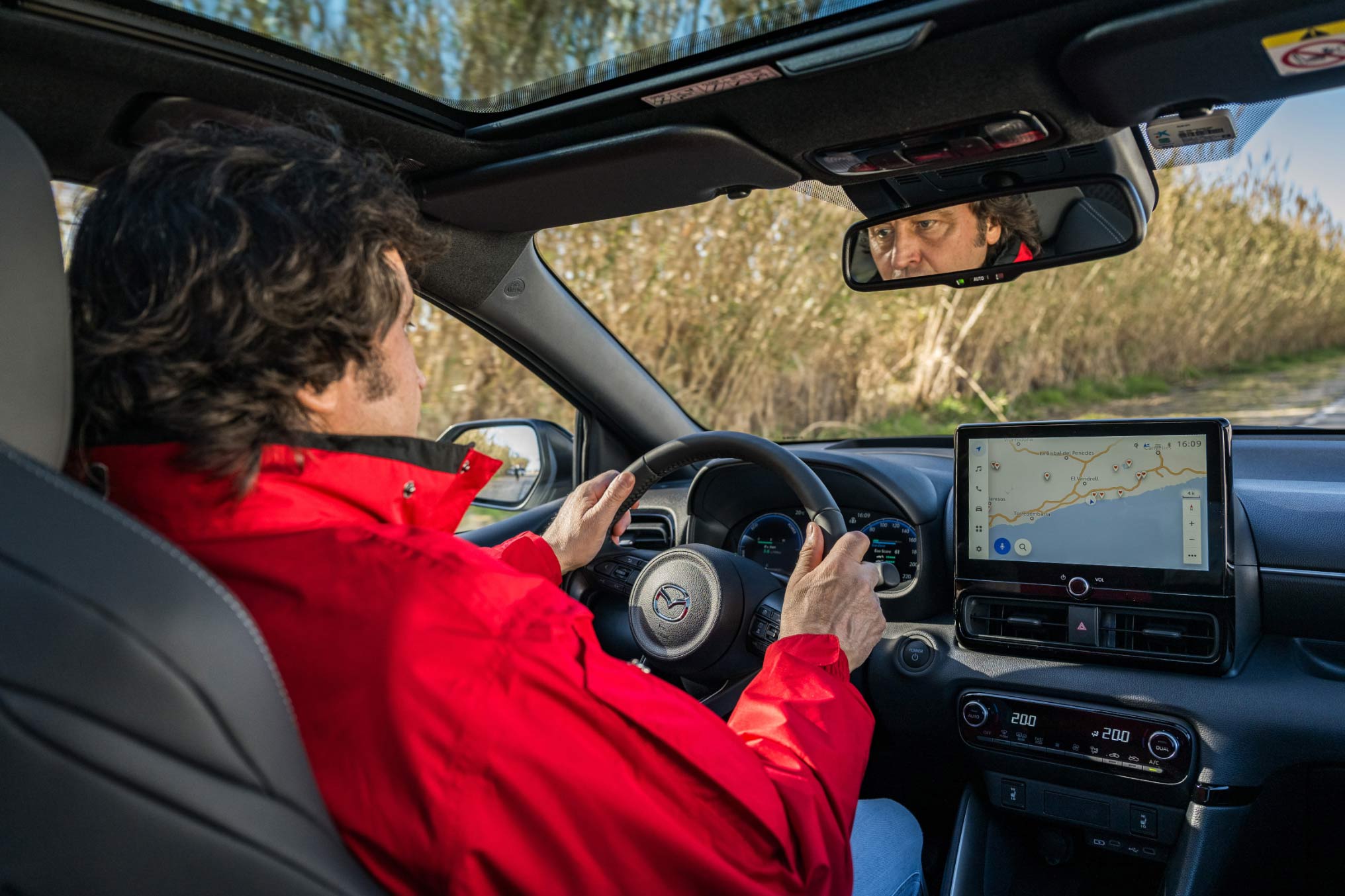 Mazda 2 cockpit