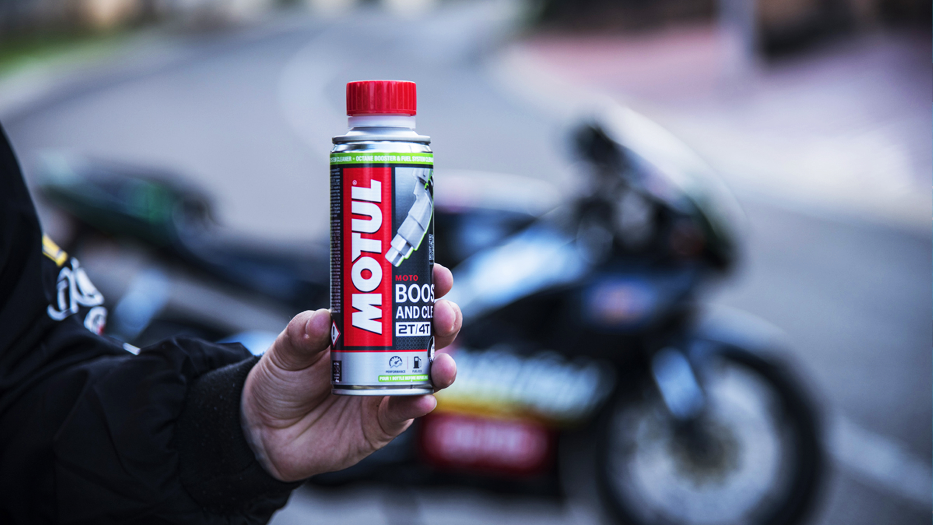 MOTUL Boost and Clean Moto