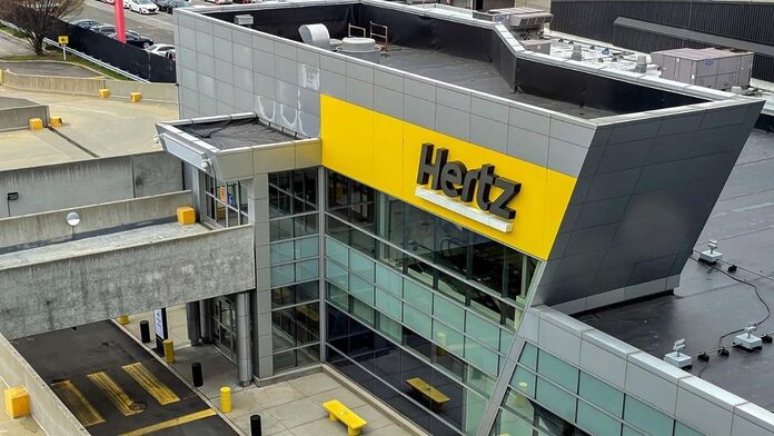 Mala decisión la de Hertz al apostar todo por el coche eléctrico, porque pierde millones de euros debido a la depreciación de los Tesla usados