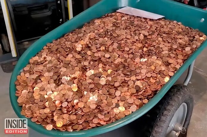 Intentaron estafarle con el finiquito pagándole con 91.000 monedas cubiertas de aceite de motor, y les salió mal