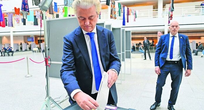 Arrancan elecciones europeas en Holanda; avanza la ultraderecha