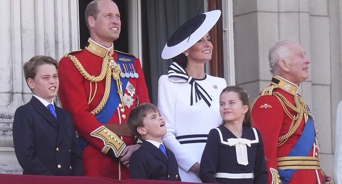 VIDEO Y FOTOS: La reaparición de Kate Middleton y el tierno baile del príncipe Louis en el «Trooping the Colour»