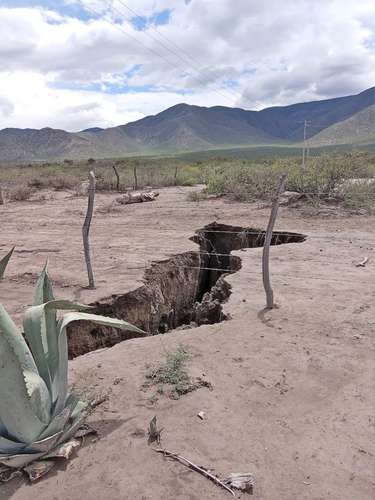 Grietas de tres kilómetros causan temor en pueblo mágico  de Tamaulipas