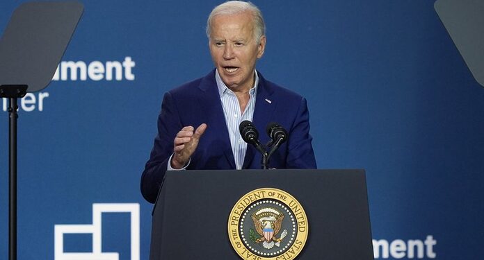 Biden debería abandonar la competencia, EU necesita un oponente más fuerte, señala The New York Times