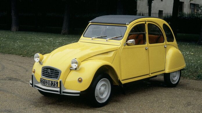 Así nació el Citroën 2 CV, historia de los coches hechos en España