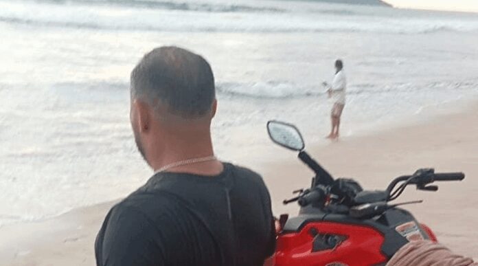 Salvavidas rescatan a un bañista y atienden a dos personas por quemadores en playas de Mazatlán