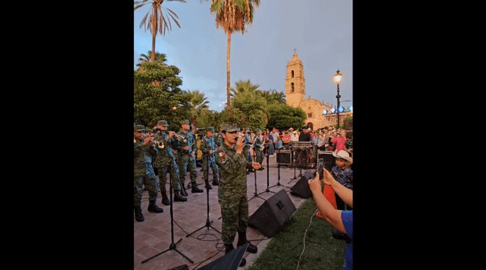 Banda de Música de la III Región Militar de Mazatlán ofrece espectacular concierto en Mocorito